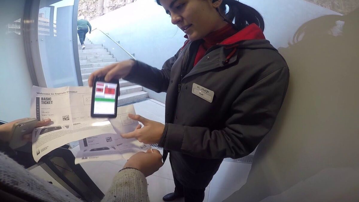 Come visitare le attrazioni turistiche più belle al mondo senza fare code