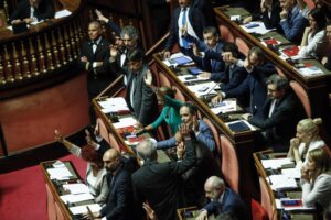 Se non si va a votare entro un mese urne sigillate fino alla primavera