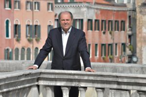 Il Leone alato guadagna 1,8 miliardi e blinda le quote di banca Generali