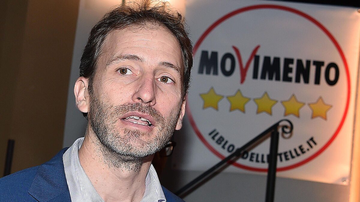 Nel M5s scoppia la bomba Rousseau. Ora votare online diventa un «caso»