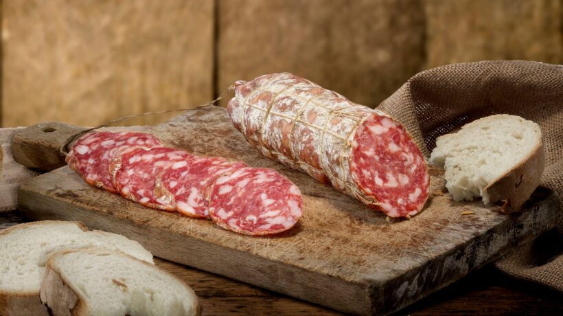 L’aperitivo lombardo: i cocktail  incontrano i salumi della tradizione