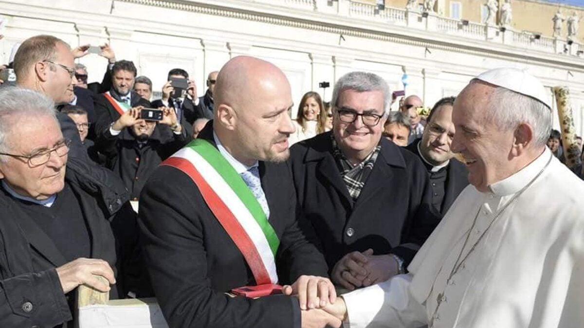 Altra richiesta di arresto per il sindaco pd di Bibbiano
