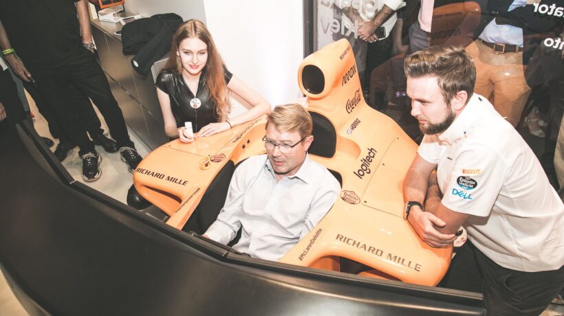 McLaren fa correre la sigaretta che non brucia