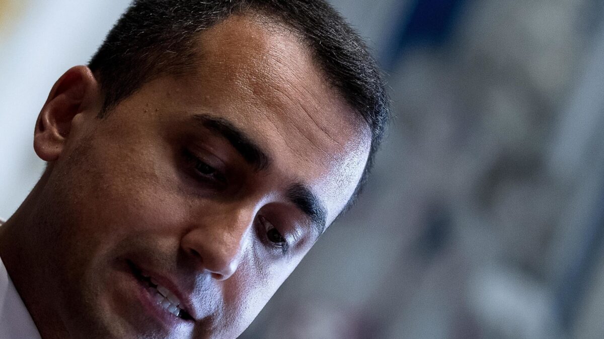 Di Maio, ultimo baluardo dei grillini anti Palazzo