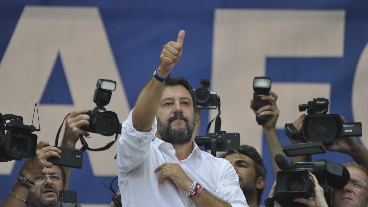 Salvini a Pontida apre la caccia ai voti grillini
