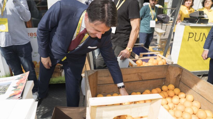 Per Giuseppi siamo polli da spennare. Più gabelle su carni, pesce e salumi