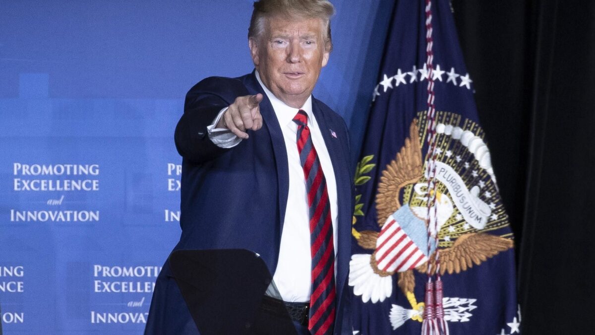 Trump taglia i fondi alle cliniche abortiste. Da quest’anno via 60 milioni di dollari