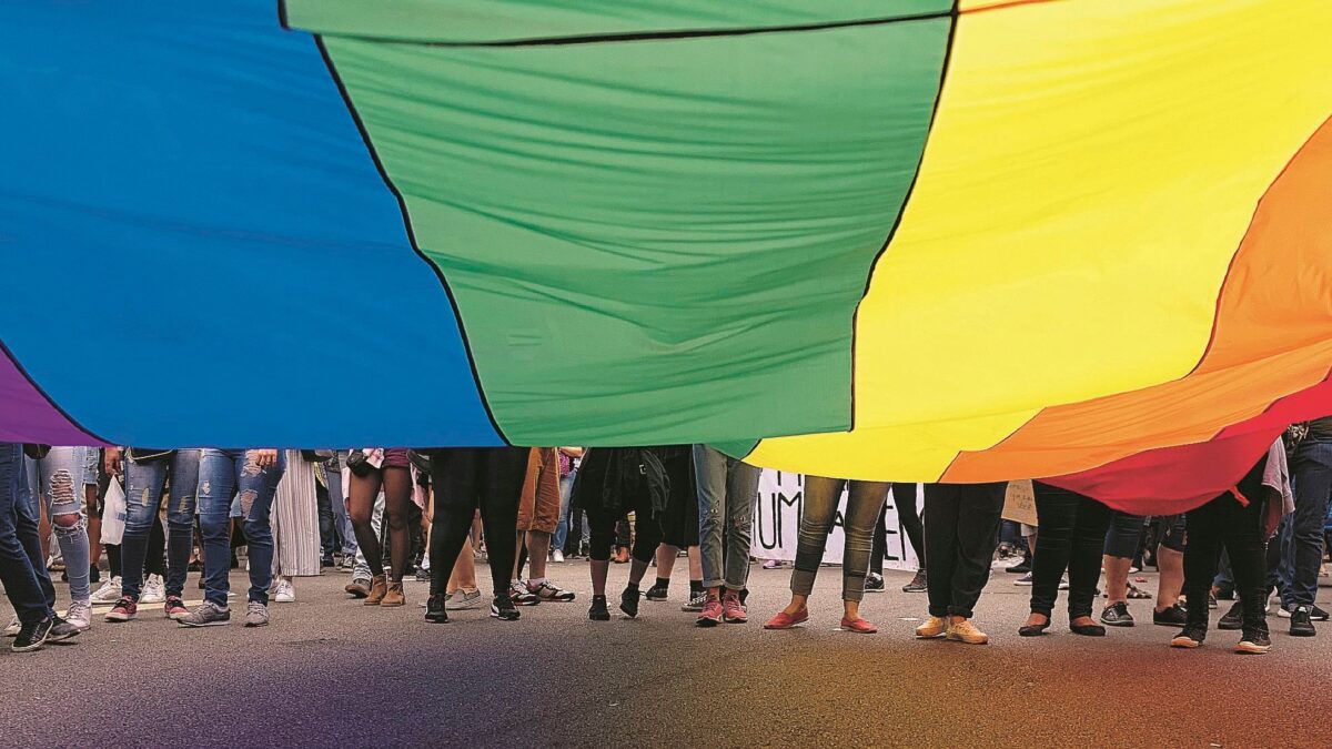 Fiumi di soldi per manifestazioni gay. Solo a Napoli speso 1 milione di euro