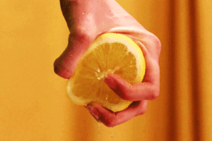 Ma quale mela: un limone al giorno toglie il medico di torno