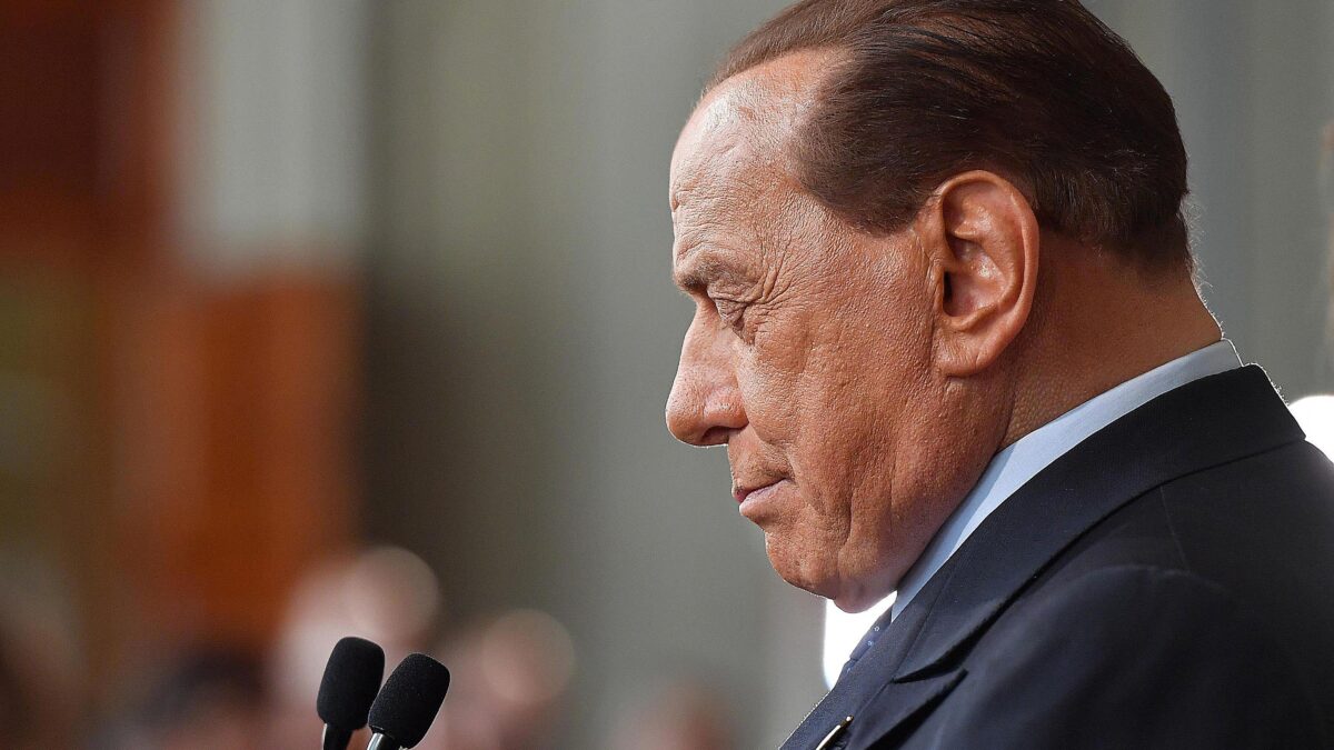 Berlusconi tentato dall’appoggio esterno. In cambio all’Agcom non ci saranno nemici
