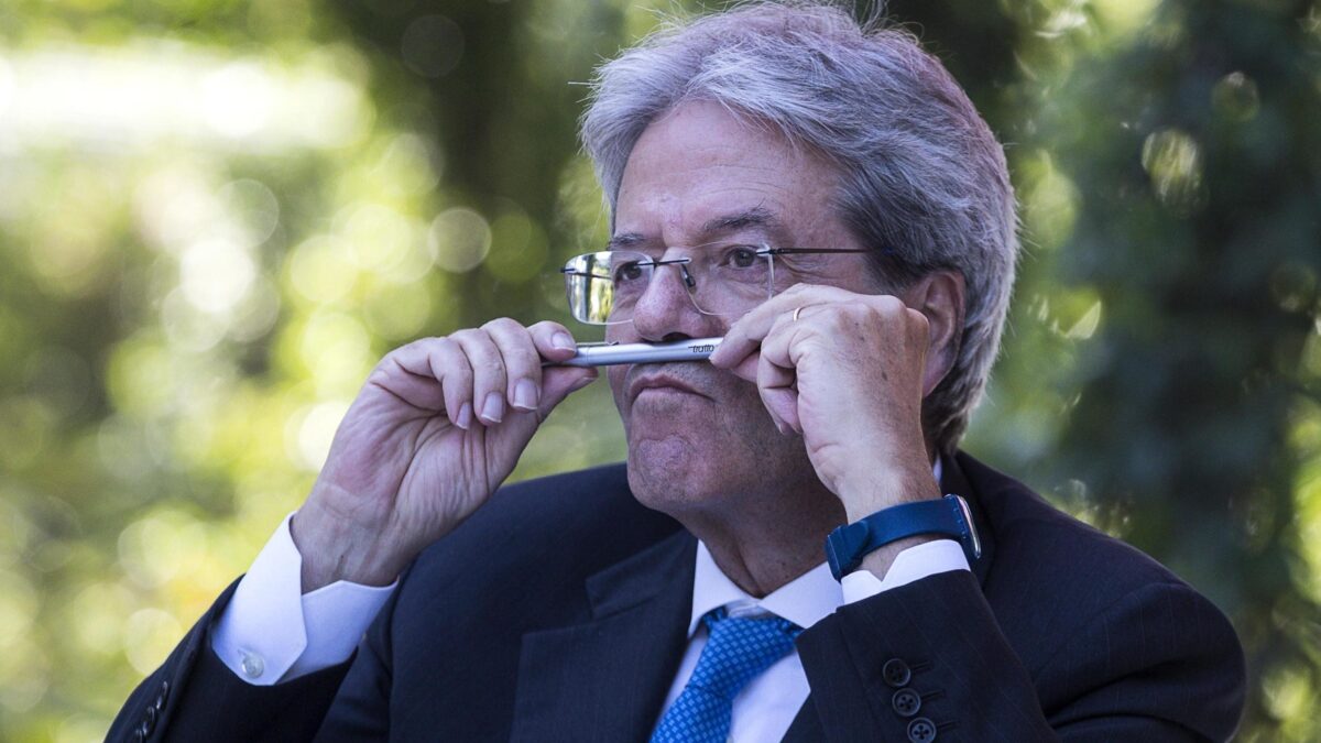 Gentiloni in Ue agli Affari economici per fare la volontà di Parigi e Berlino