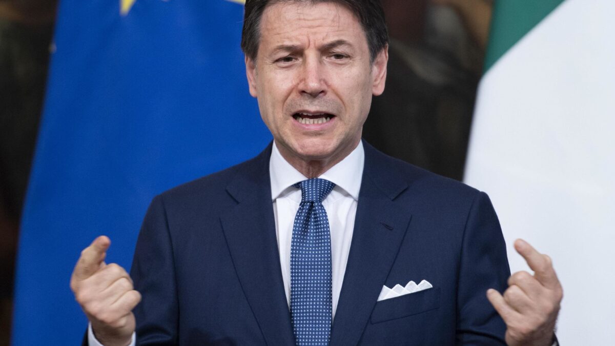 Conte e Colle gabbati dall’ex premier. E adesso non possono più fermarlo