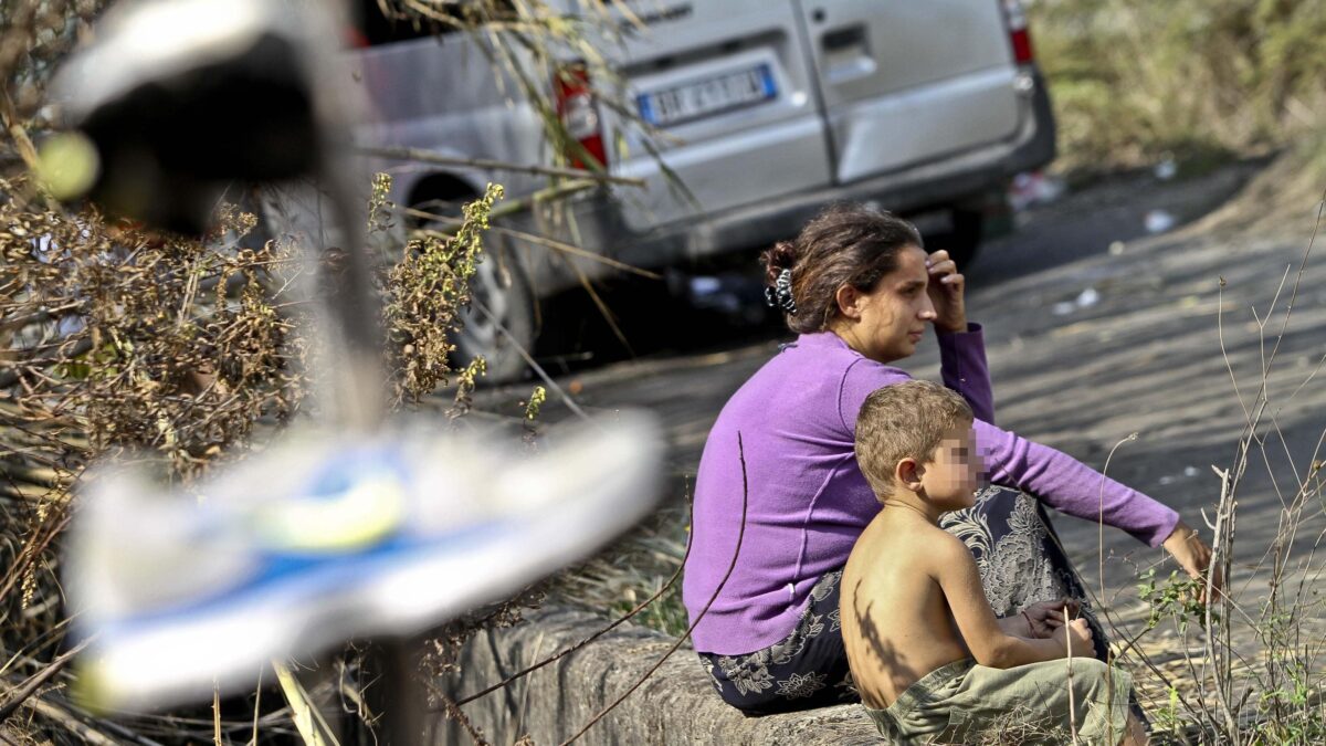I bambini fanno pena solo se li tolgono ai rom