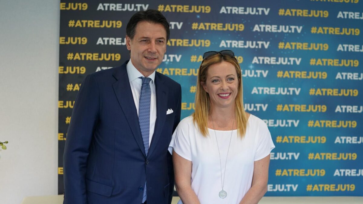 Conte prova a isolare Salvini ad Atreju ma rimedia solo fischi