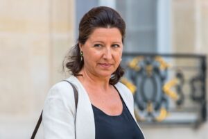 Macron vuole la procreazione senza padre