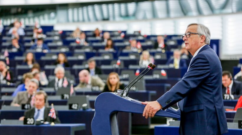 Bruxelles ferma Juncker, resterà fino a dicembre