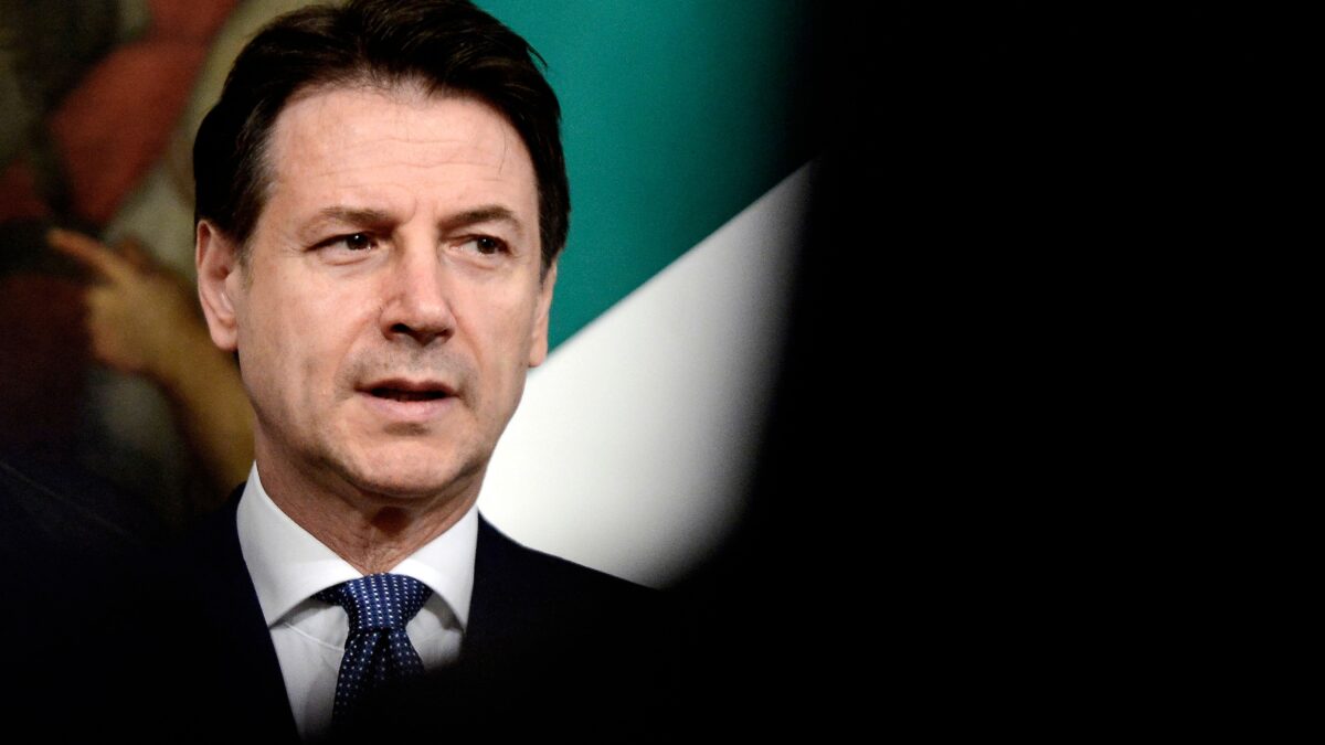 Conte: «Abbassiamo le tasse». Infatti sono 12 miliardi in più