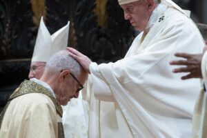I miti dei nuovi cardinali: barconi e no global