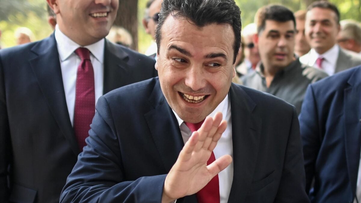 Zaev voleva sostituire la lingua macedone. L’Europa lo ferma e lo sbugiarda