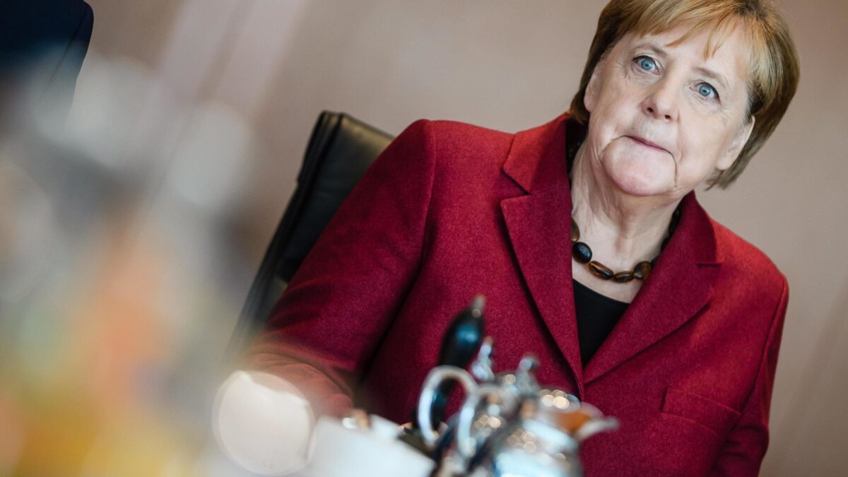 La Merkel tenta di salvare la faccia ma la bomba turca l’ha innescata lei
