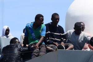 Il governo svela il suo bluff: sugli immigrati l’Italia è sola