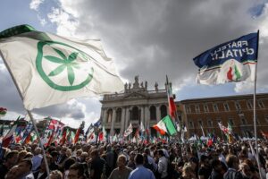 Da piazza San Giovanni l’urlo dei duecentomila: «Via Giuseppi subito»