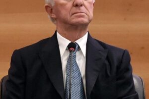 I francesi godono per l’assalto a Mediobanca