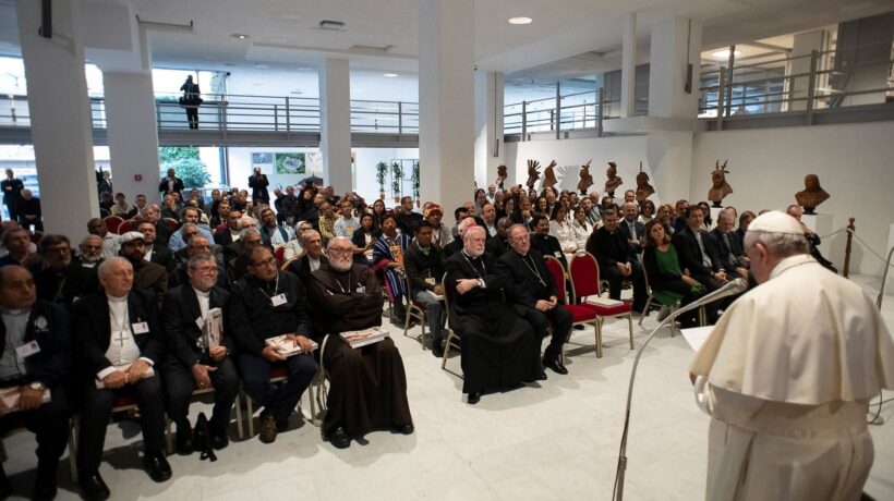 Vittorio Messori: «I fedeli sono allarmati. E anche Bergoglio ormai teme lo scisma»