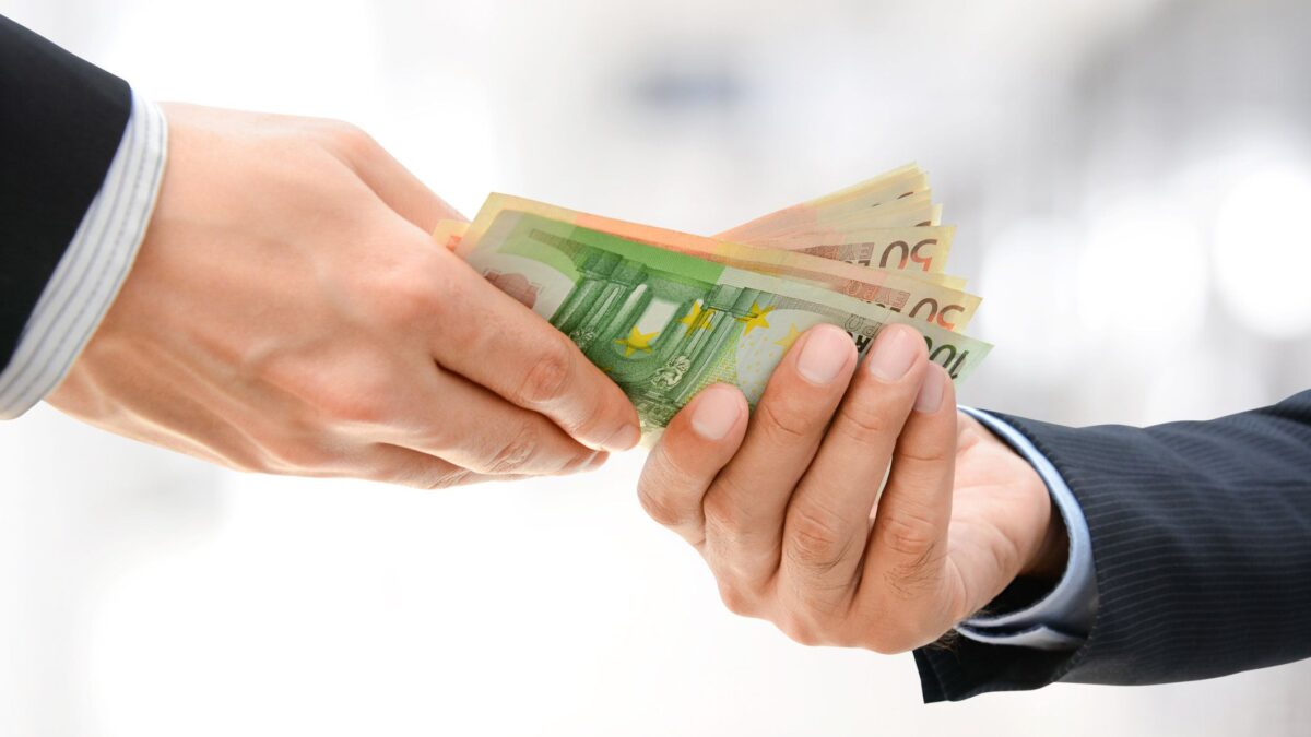 La guerra al contante rischia di diventare un salasso per il fisco