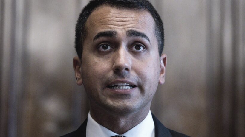 Di Maio costretto a recitare il mea culpa