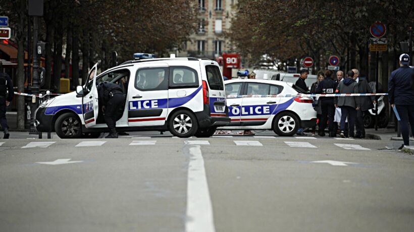 Fa una strage in prefettura a Parigi. Si era appena convertito all’islam