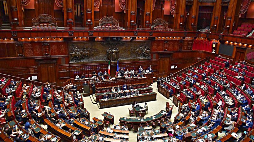 Oggi si vota il taglio dei parlamentari: legislatura blindata