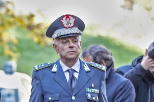 Vita, carriera e passioni di Vecchione. Il capo delle spie più amato da Conte