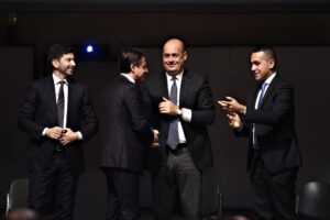 Le botte tra alleati su Radio Radicale coprono la paura del voto emiliano