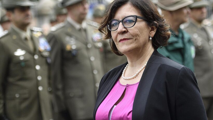 La Trenta si decide a mollare la casa. Poi fa la martire: «Forse do fastidio»