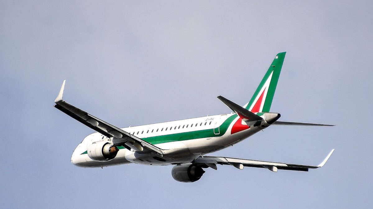 Suona l’ottava proroga di Alitalia. Altri soldi pubblici per farla volare
