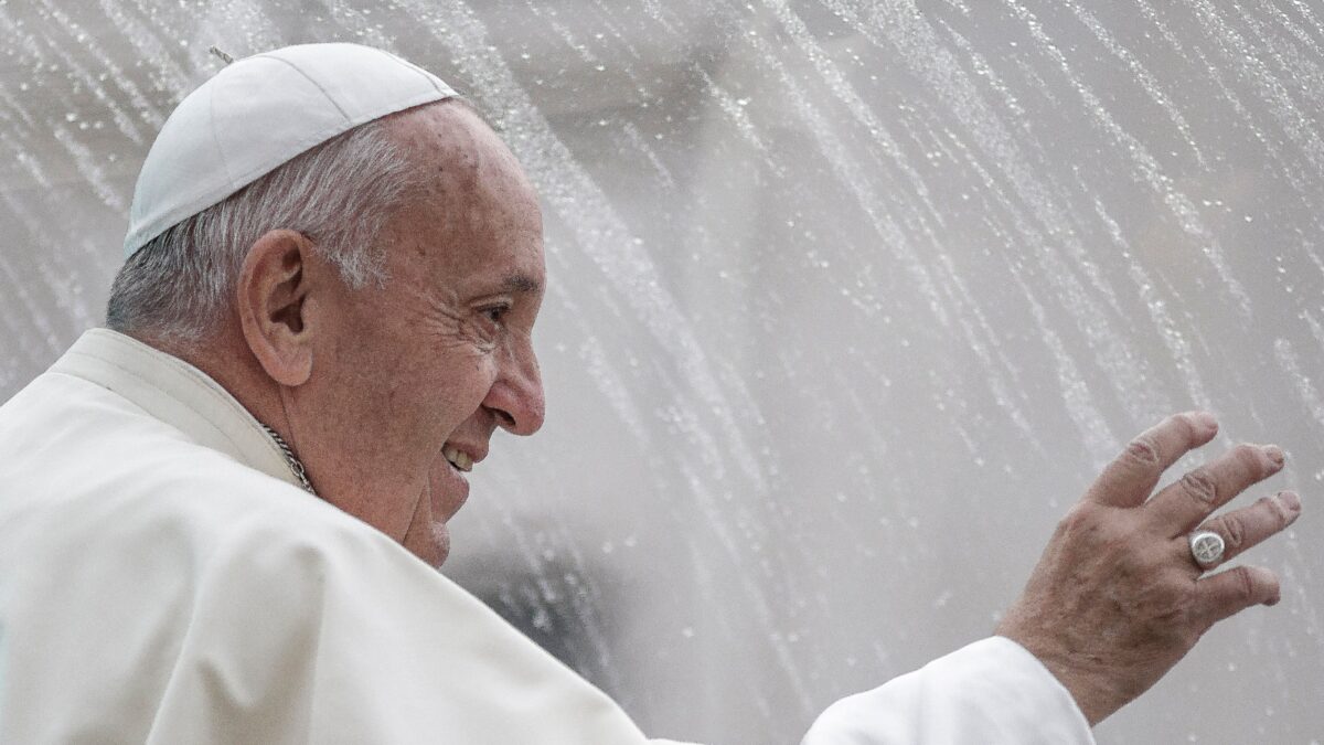 Il sistema Bibbiano scandalizza anche il Papa