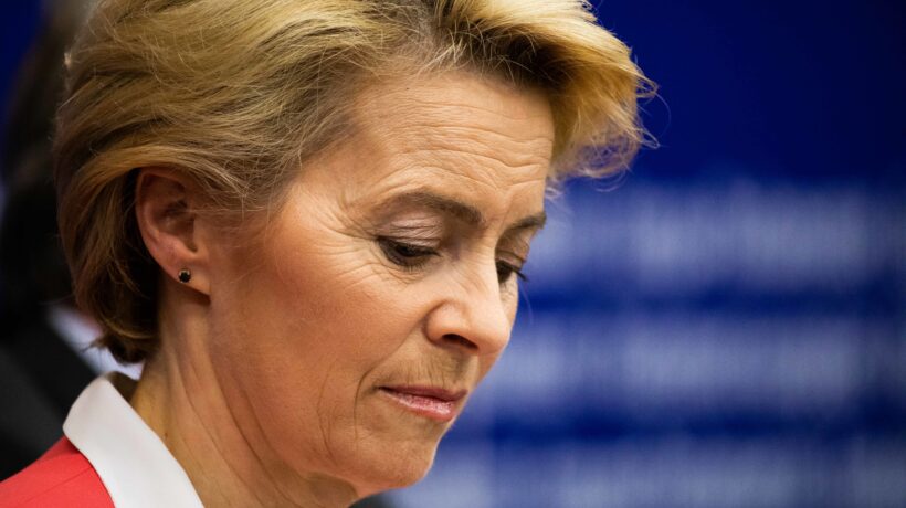 La von der Leyen ottiene il via libera. Ma i pentastellati si spaccano sul voto