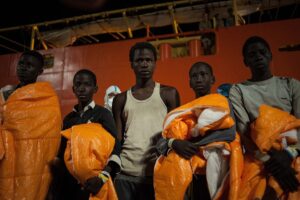 Le operazioni di soccorso in mare fanno aumentare partenze e morti
