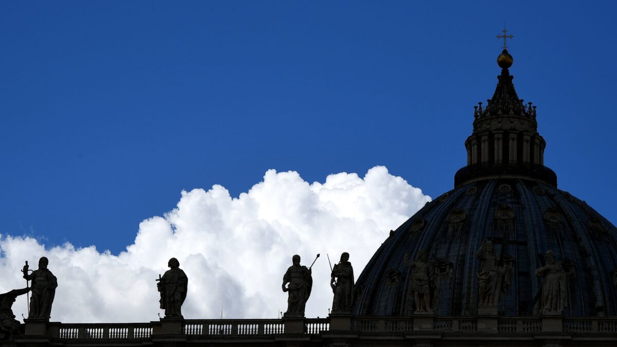 Assalto alla manovra. Più Imu alla Chiesa e sconto sui condom