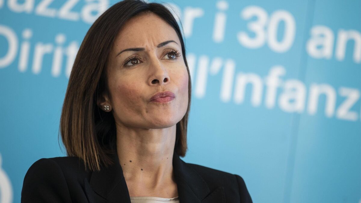 La Carfagna flirta con Renzi e si fa un partito