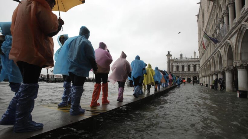 Oggi nuovo picco a 160 centimetri. Per 1 anno niente rate dei mutui