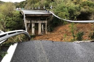 Sfiorato un altro ponte Morandi su un’autostrada sotto inchiesta