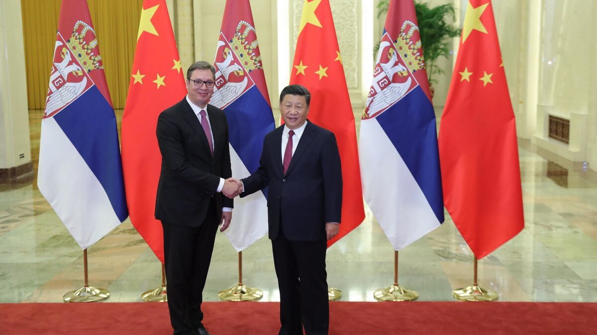 Cina e Russia si contendono la Serbia