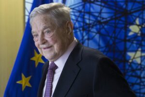 Il piano di George Soros: «Educare i cittadini per non far crollare l’Ue»