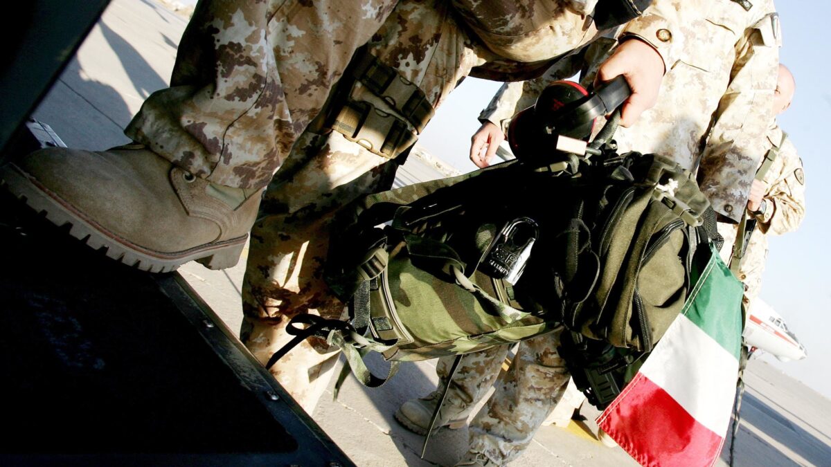 Iraq, attentato contro militari italiani: 5 feriti