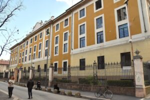 Serve il «fine pena mai», non i premi agli assassini