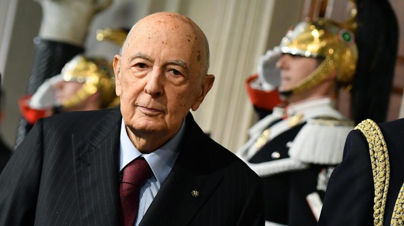 Spunta la prefazione di Napolitano al libro con la firma del prof maltese
