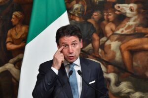 L’Ue: «Rinviare il Mes? Non vi conviene…»