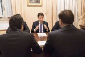 Dopo il vertice, Mittal fa l’indiana. E aspetta Conte